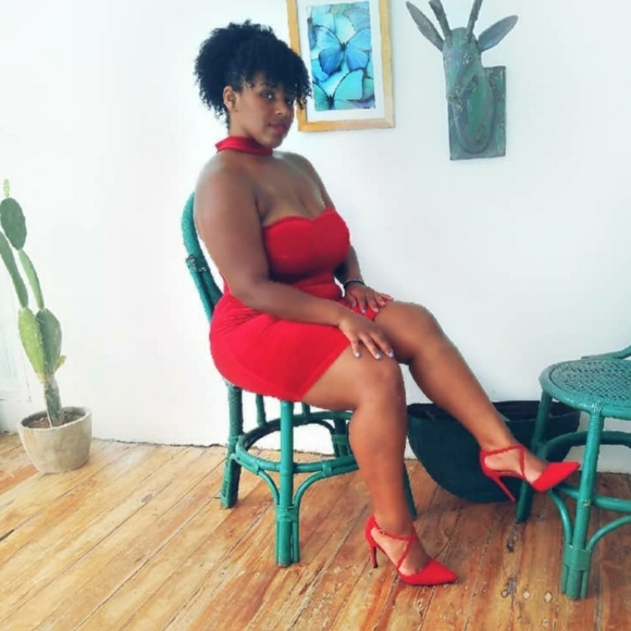 Sexy Fashionnova Red velvet dress - Picture 1 of 4